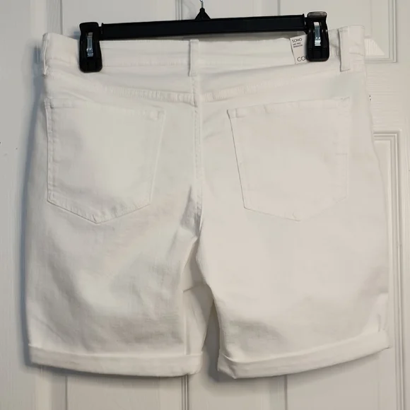 White Bermuda Women's Shorts with Power Pockets - Picture 6 of 12